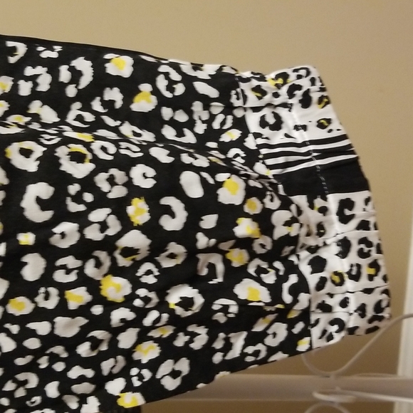 Mags & Pye rayon joggers. Size small. Like new condition. - Picture 7 of 9